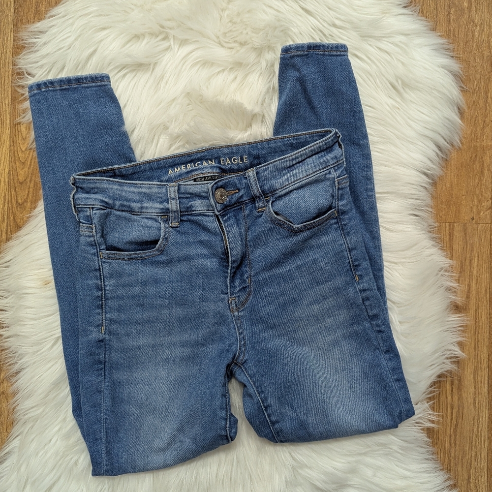 American Eagle Hi Rise Jegging Medium Wash